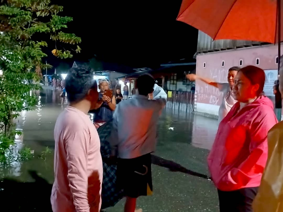 (03/05/2025) Bupati Donggala Tinjau Lokasi Banjir di Banawa, Instruksikan Penanganan Cepat