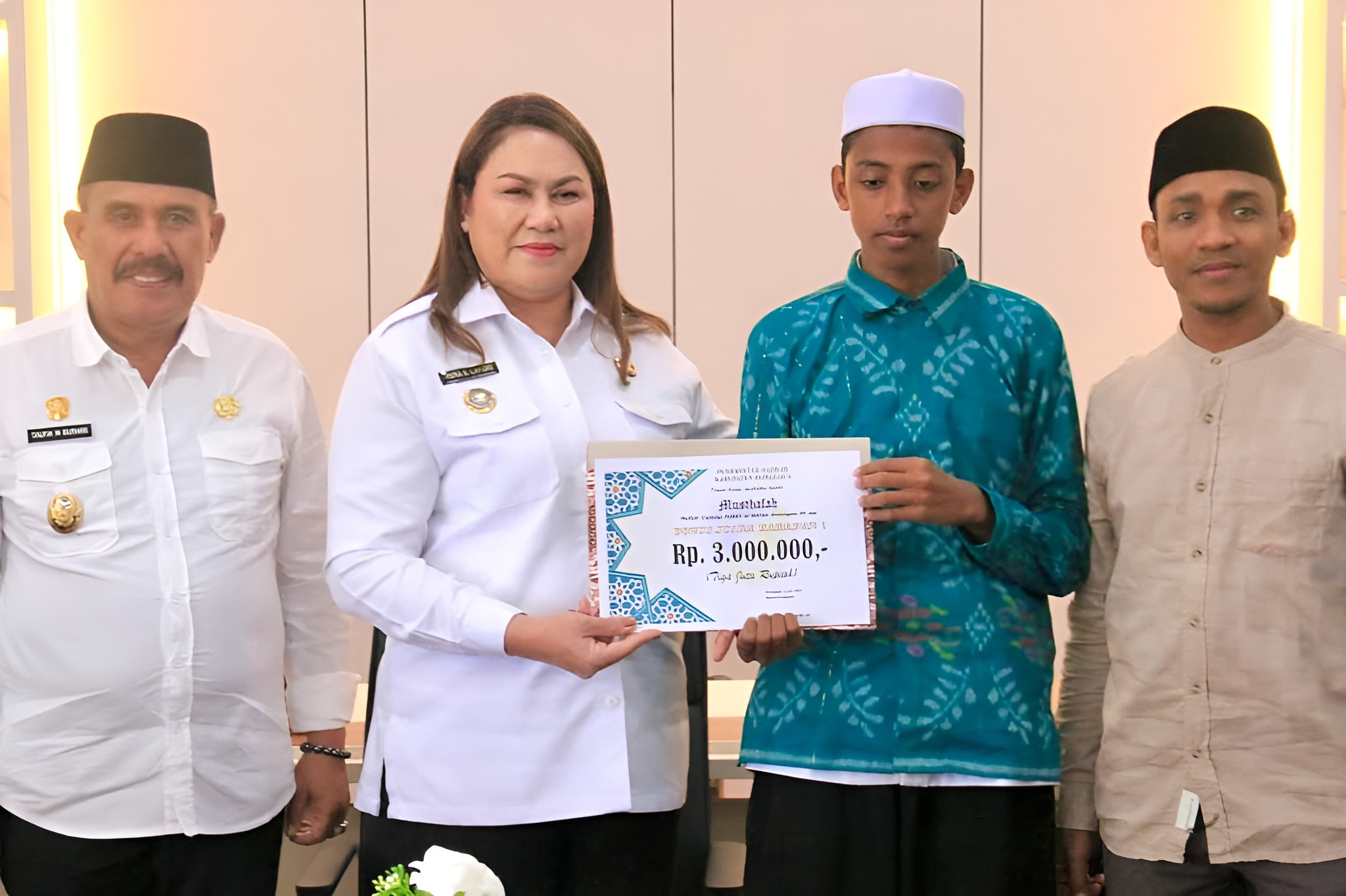 (09/07/2025) Pemkab Donggala Serahkan Bonus kepada Kafilah Berprestasi di STQH Sulteng